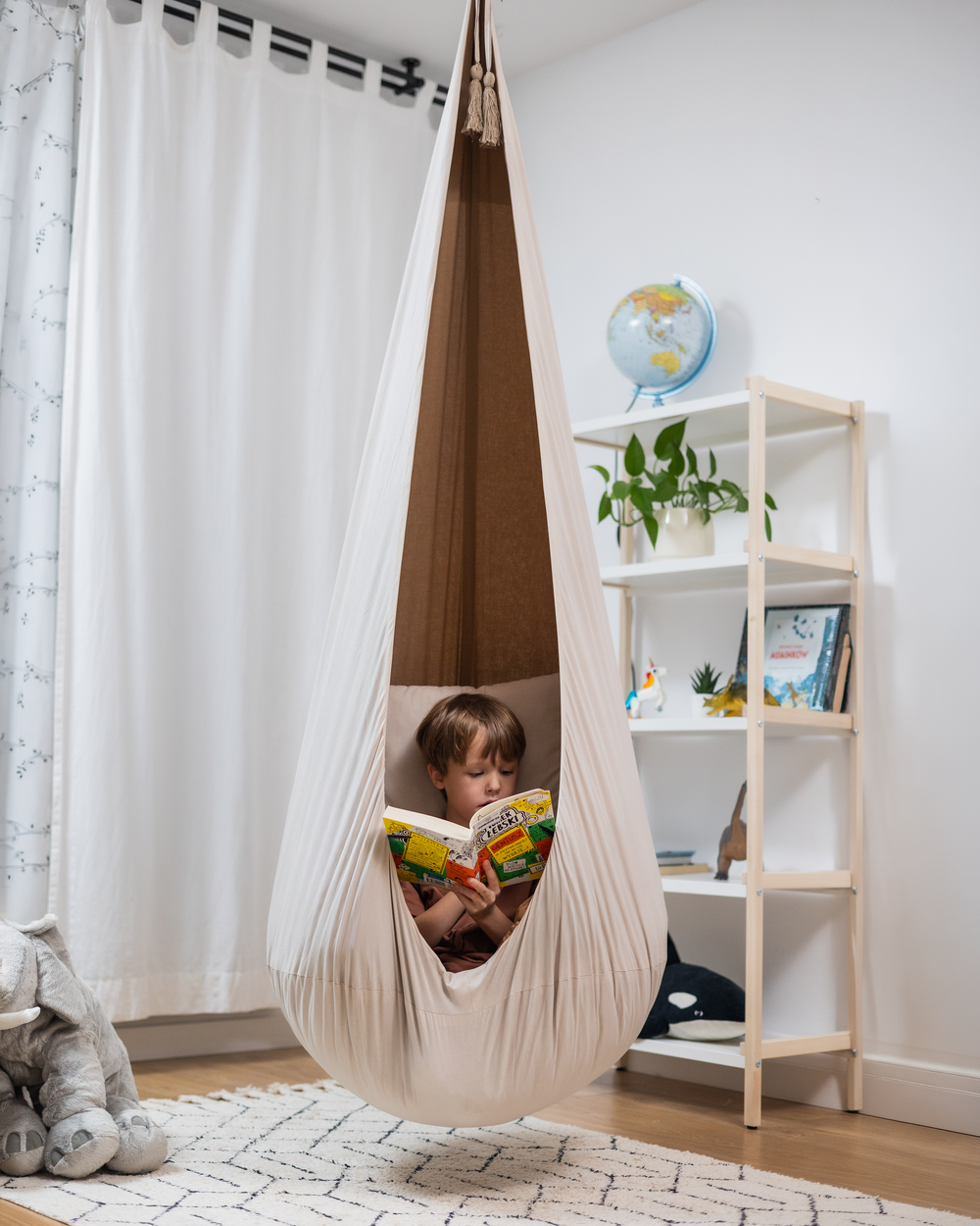 Hanging Cocoon Swing Caramel Marshmallow | Free Spirit Collection